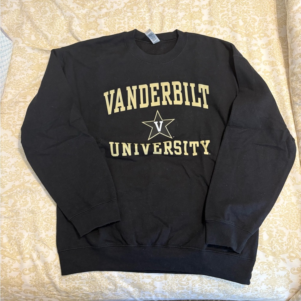 Gildan Black Crew Neck Sweater Classic Style